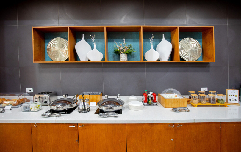 Food & Drinks 5, SpringHill Suites by Marriott Baton Rouge Gonzales, Ascension