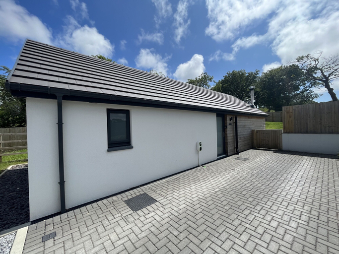 Exterior & Views 2, Oak Cottage, Pembrokeshire