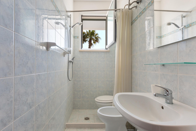 Bathroom 3, 3541 Villa Sun by Barbarhouse, Lecce