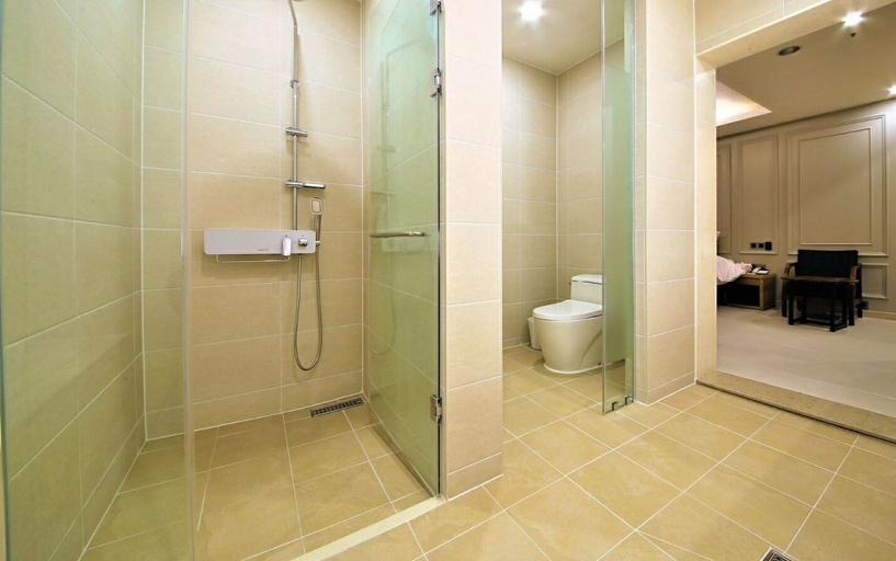 Bathroom 3, Time Square Hotel, Yangsan