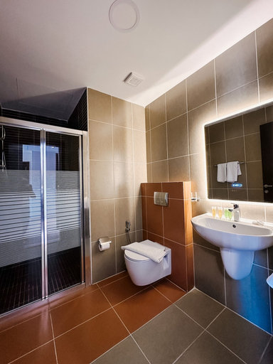 Bathroom 4, Celino Hotel, Wadi Essier