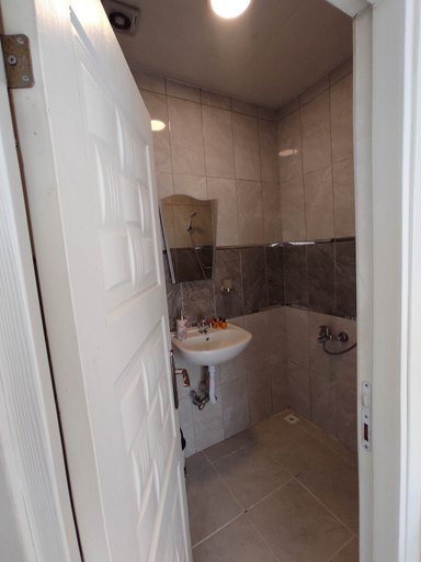 Bathroom 5, Limon Pansiyon, Merkez