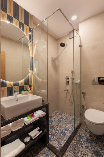 Bathroom 26