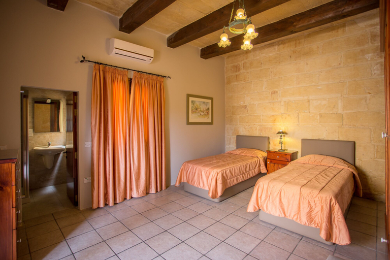 Bedroom 2, TA Filomena