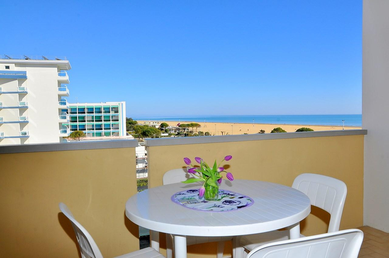 Others 3, Beautiful Studio Apartment in a seafront building - By Beahost Rentals, Venezia
