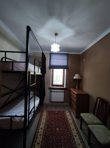 Bedroom 3, hostel Phoenix, Alamüdün