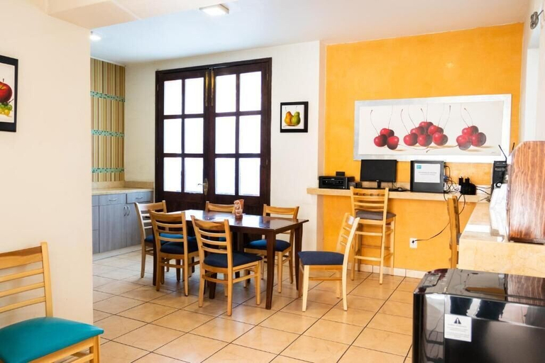 Food & Drinks 5, Happy Express Hotel, Del Centro