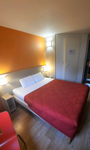 Bedroom 10
