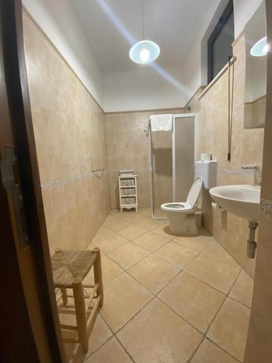 Bathroom 5, Masseria Montanari, Lecce