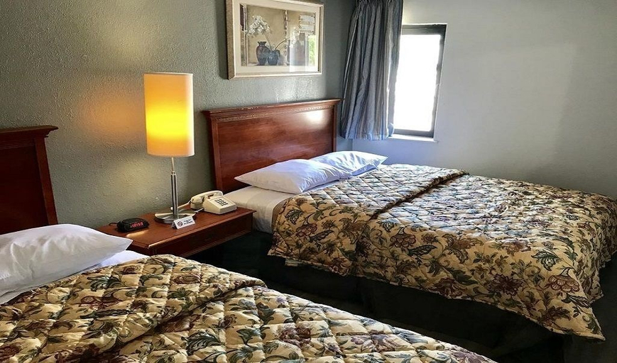 Bedroom 2, Jefferson Inn and Suites, Newport News