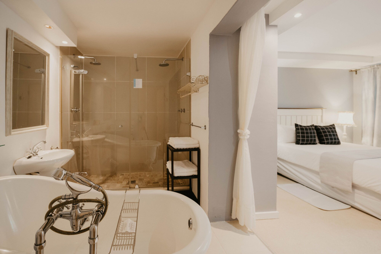 Bathroom 5, Schoemansrus, West Coast