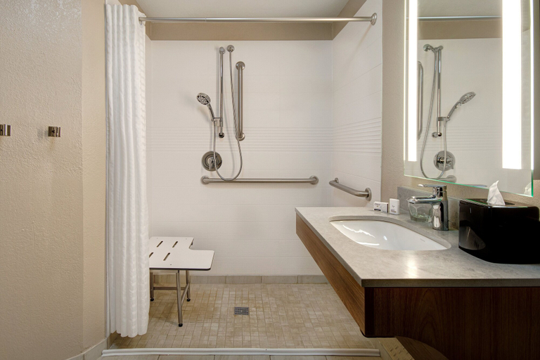 Bathroom 4, Candlewood Suites COLUMBIA-FT. JACKSON, Richland