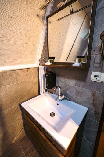 Bathroom 5, Bungalove Tatilkoyu, Çamlıhemşin
