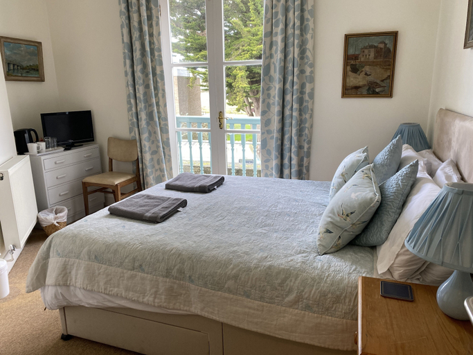 Bedroom 2, The Pilot Boat Inn, Isle of Wight
