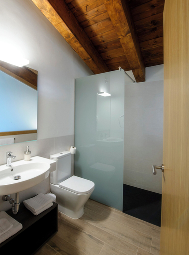 Bathroom 4, Mas Pere Pau, Girona