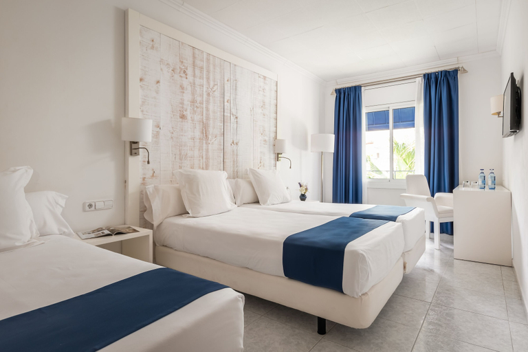 Bedroom 3, Hotel Medium Sitges Park, Barcelona