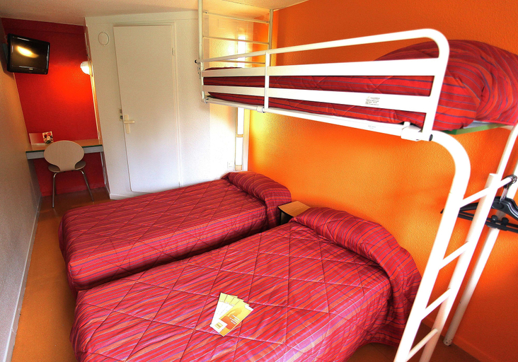 Bedroom 3, Premiere Classe Grenoble Nord - Moirans, Isère