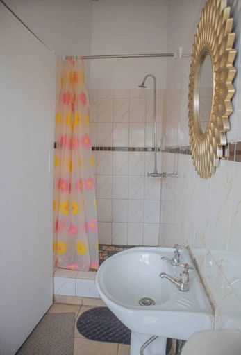 Bathroom, 27 Bishop Gaul Ave, Harare
