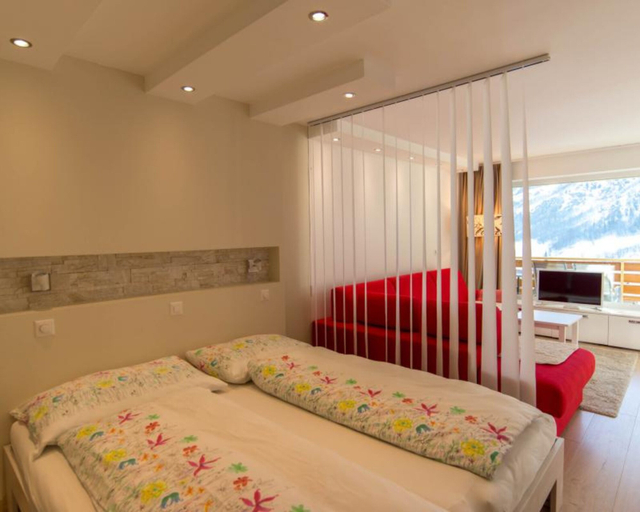 Room 5, Haus Cristal, Leuk