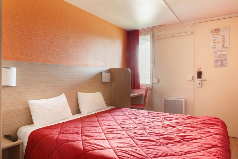 Bedroom 3, Hotel Première Classe Chalons-en-Champagne, Marne