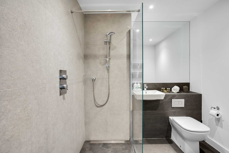 Bathroom 4, Sleek and Stylish Studio Apartment, London