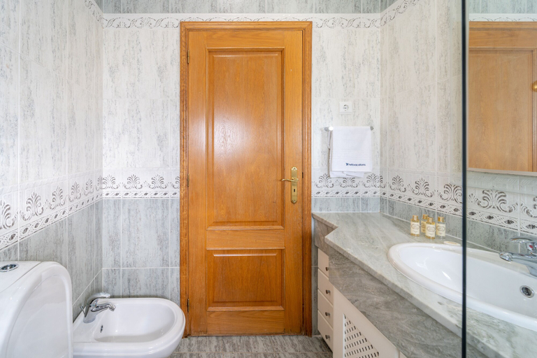 Bathroom 3, Villa Lemos by HelloVacations, Albufeira