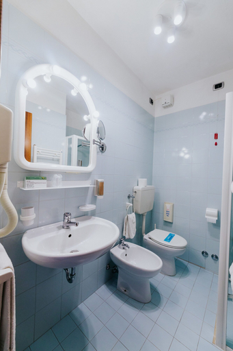 Bathroom 4, Hotel La Serena, Venezia