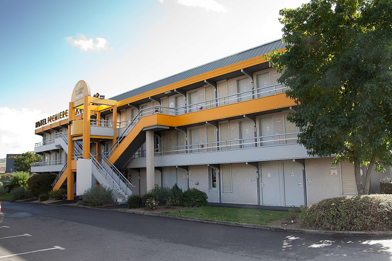 Exterior & Views 2, PREMIERE CLASSE CLERMONT FERRAND SUD - Aubière, Puy-de-Dôme