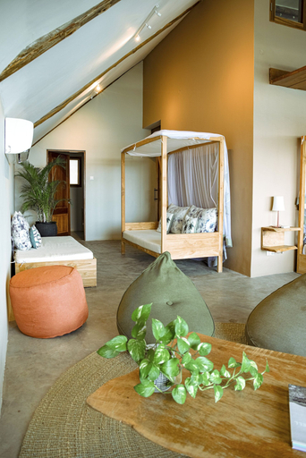 Bedroom 4, The Overhang, Temeke