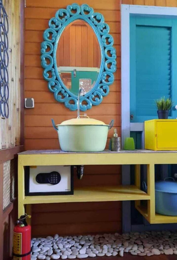 Bathroom 4, Bleu Verde i am colors, Lombok