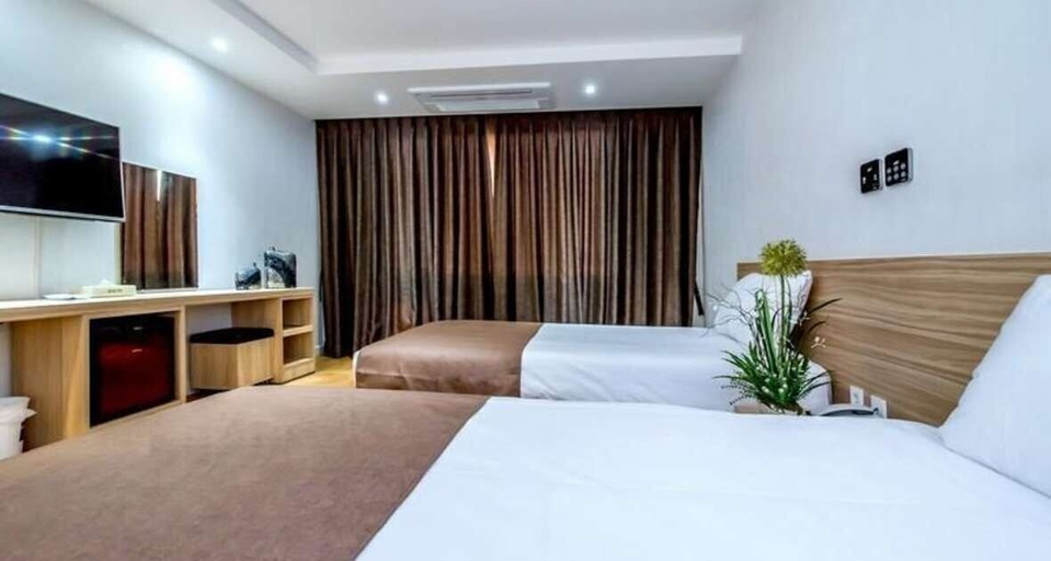 Bedroom 5, Jeju IN Hotel, Jeju