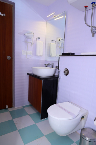Bathroom 4, Hotel Amayra, Jaipur