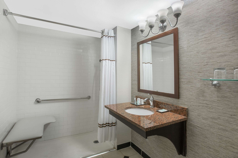Bathroom 20