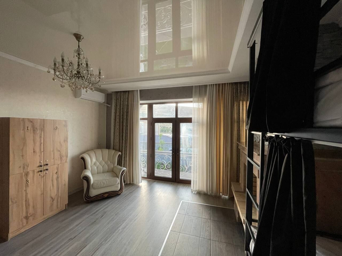 Bedroom 4, hostel Phoenix, Alamüdün