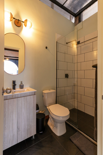 Bathroom 5, Nido Sky, Medellín