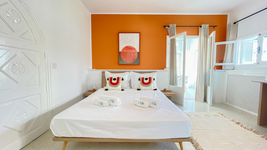 Room 2, The Sea House Beach Front Villa With Pool, La Marsa