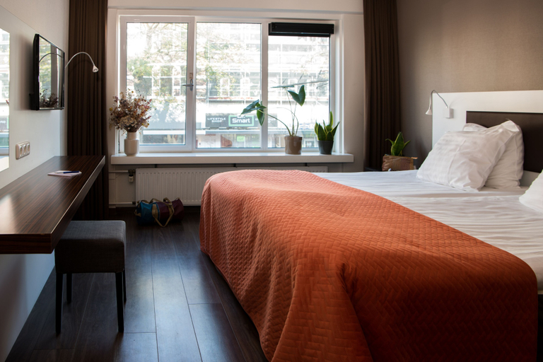 Bedroom 3, Hotel Emma, Rotterdam