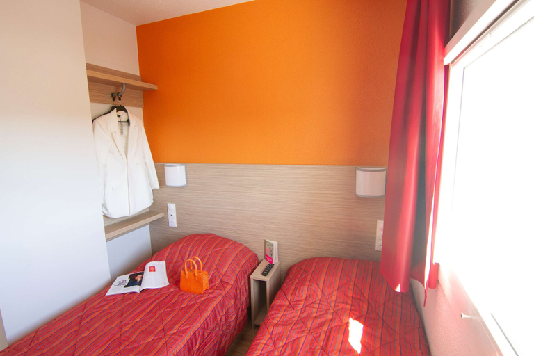 Bedroom 4, Premiere Classe Angers Est - St Barthelemy D'Anjou, Maine-et-Loire