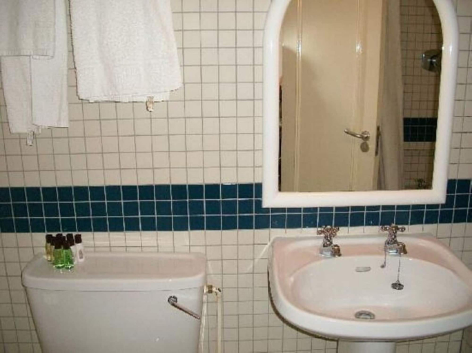 Bathroom 3, TRANQUIL 2BR SUITE APT IN DUBLIN-2, Dublin
