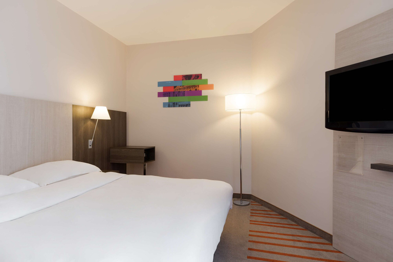 Bedroom 2, Park Inn by Radisson Lille Grand Stade, Nord