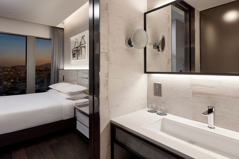 Bedroom 5, Four Points by Sheraton Seoul Gangnam, Gangnam
