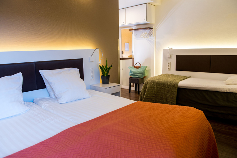 Bedroom 4, Hotel Emma, Rotterdam