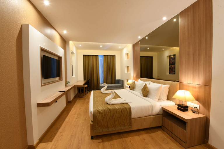 Bedroom 4, SureStay Plus Hotel by Best Western Amritsar, Amritsar