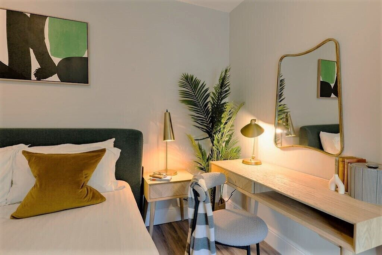 Bedroom 3, YourApartment - Wellington Place, South Gloucestershire