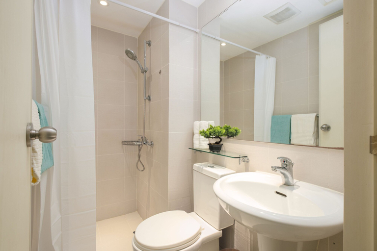 Bathroom, O&O Group- 1BR Azure Resort Pool Beach Netflix, Taguig