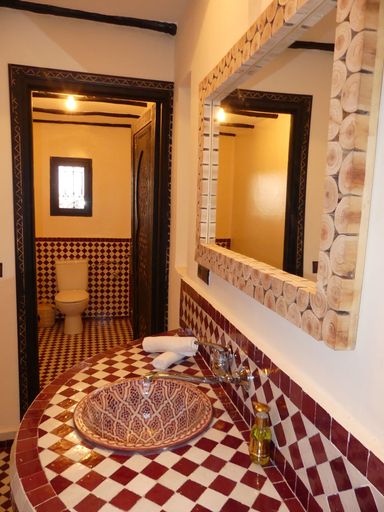 Bathroom 4, Riad La Luna, Errachidia