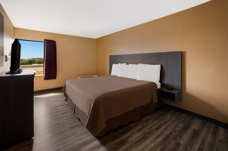 Bedroom 3, Econo Lodge Allentown North, Lehigh