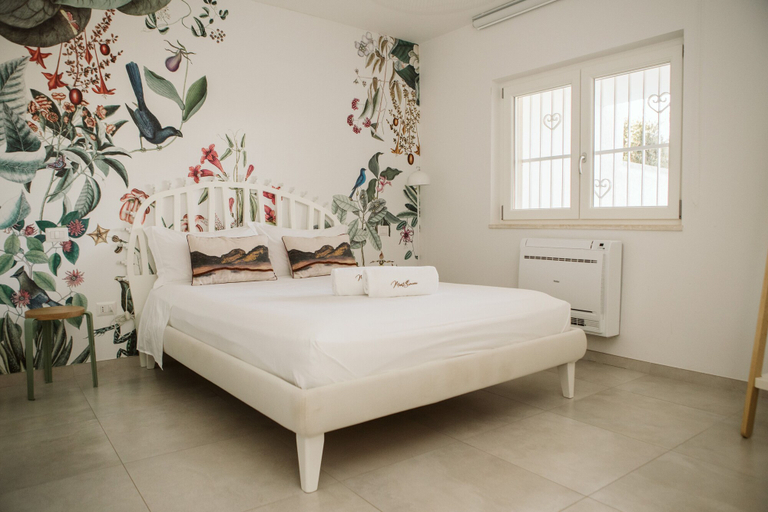 Bedroom 3, Monte Simeone B&B, Bari