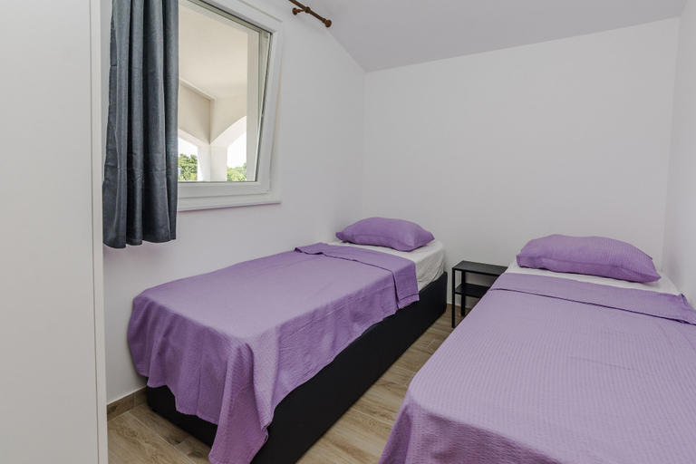 Bedroom 2, Apartments Budimir, Vir