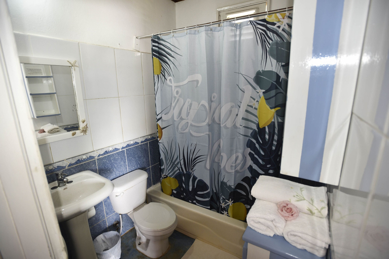 Bathroom 4, Las Mariposas, Santa Bárbara de Samaná